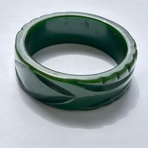 Vintage Bakelite Deep Carved Green Bracelet